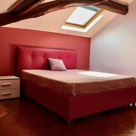 In Oleandra With Privet Garden & Pool Villa