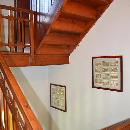 In Oleandra With Privet Garden & Pool Villa Dizzasco
