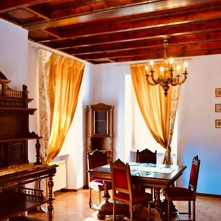 In Oleandra With Privet Garden & Pool Villa Dizzasco